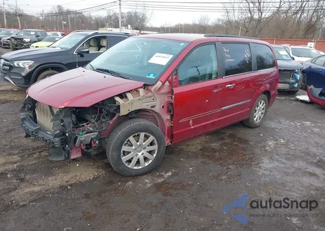 2015 Chrysler Town & Country Touring from USA, damaged, VIN 2C4RC1BG0FR662660